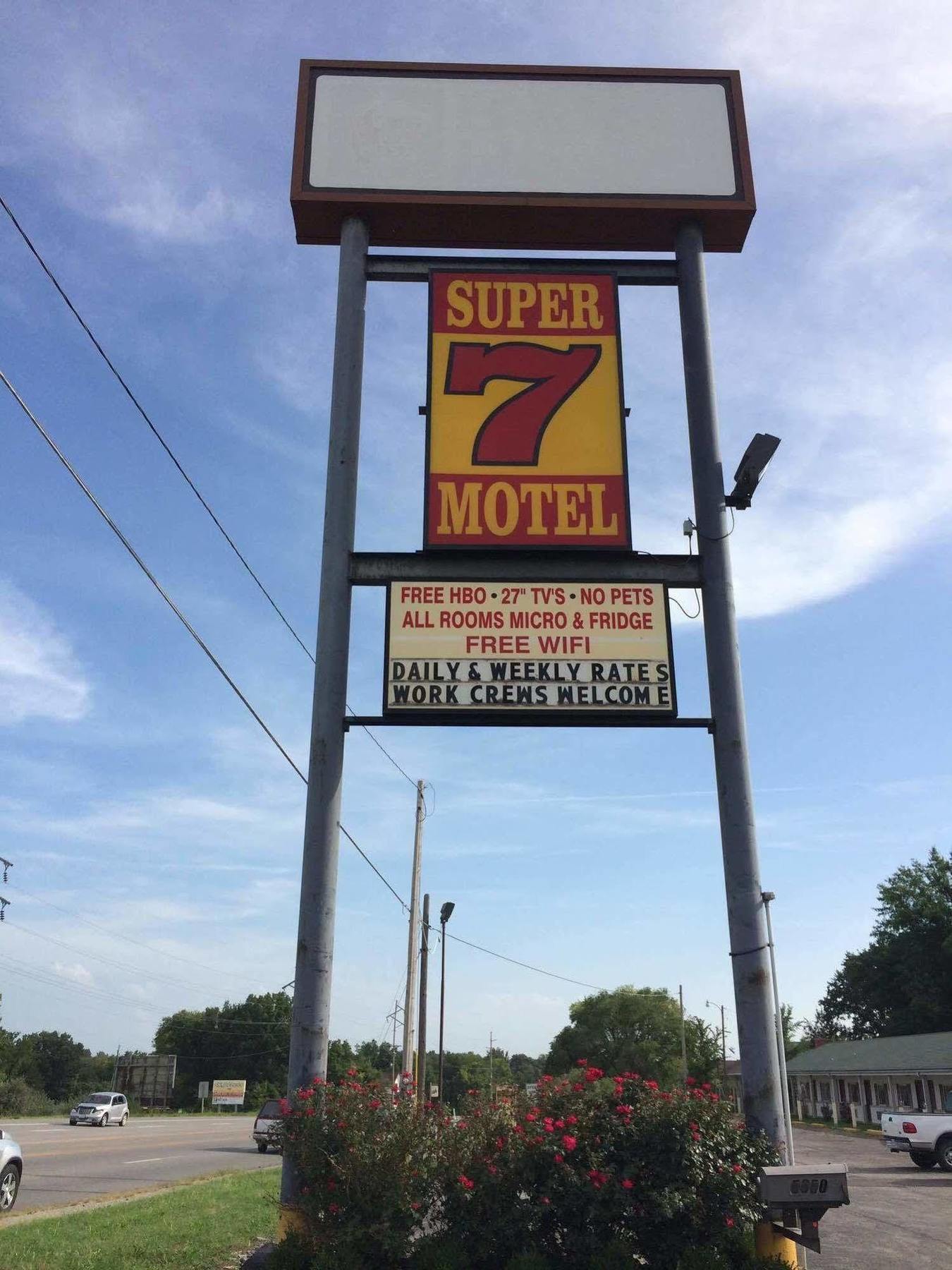 Super 7 Motel Sedalia Exterior photo